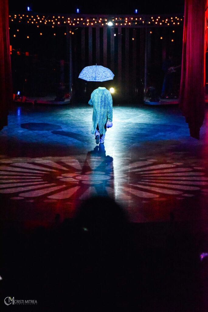 For tonite, the show is over!